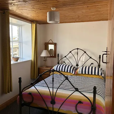 Lighthouse Keepers Moville