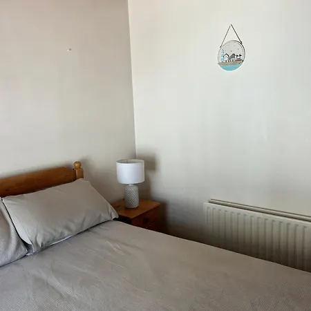 Lighthouse Keepers * Moville