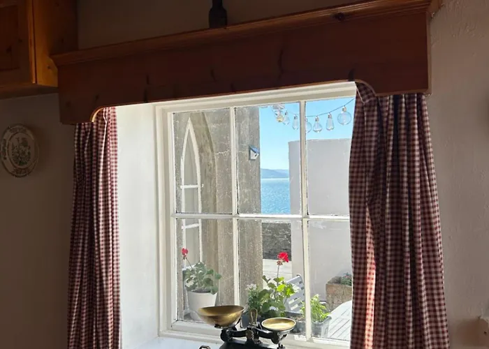 Lighthouse Keepers Moville